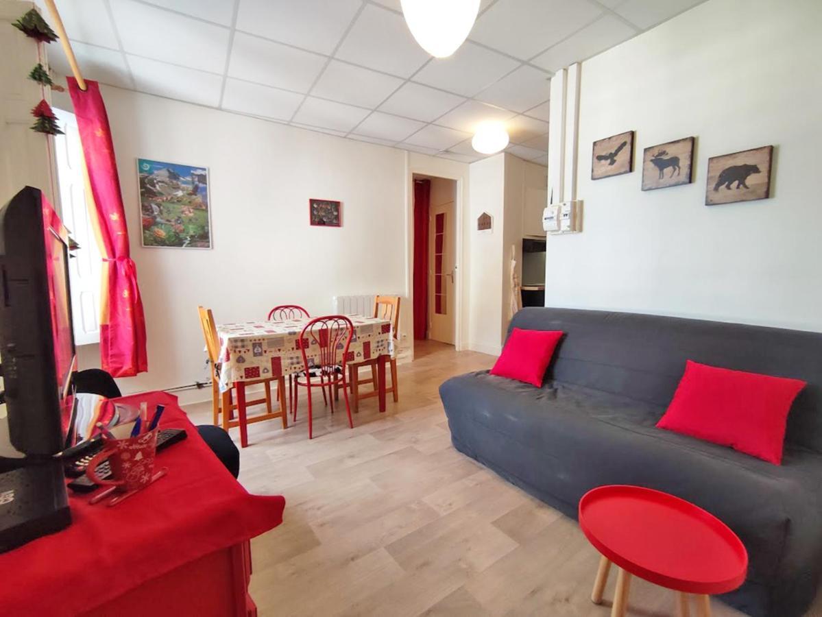 Les 3 Renards, T2 Bis, Parking, Centre Luchon, Casier A Skis, 4 Personnes Bagnères-de-Luchon Buitenkant foto